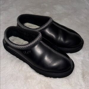 Men’s size 12 UGG black leather Tasman